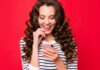 How to Tell If a Girl Likes You Over Text how to tell if a girl likes you over text