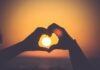7 important dating trends of 2023: free services, rejection of your “type”, wanderlove silhouette of person's hands forming heart