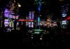 How to Play Craps at Slotspalace Casino people in gaming room