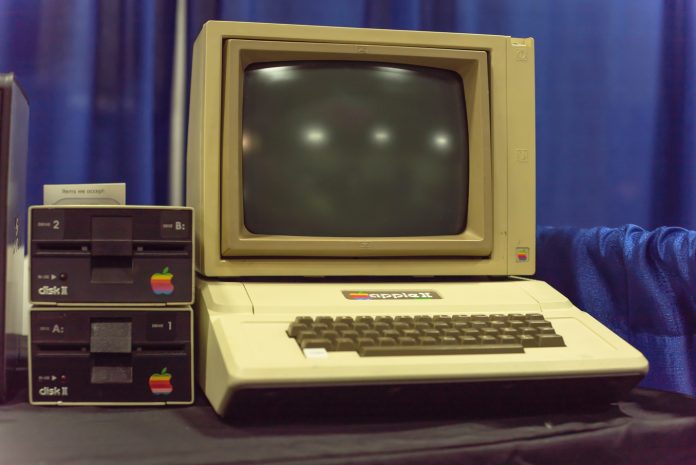 The Golden Age of Computing: How Vintage PCs Shaped Modern Tech - MeritLine